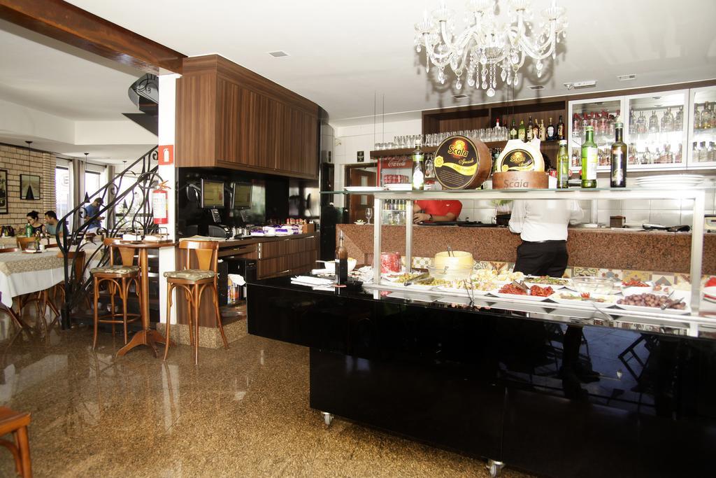 Galatas Central Hotel باتوس دي ميناس المظهر الخارجي الصورة
