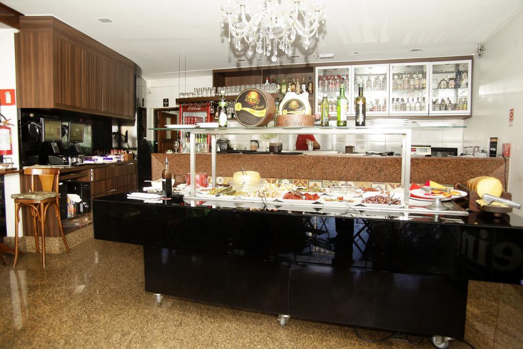 Galatas Central Hotel باتوس دي ميناس المظهر الخارجي الصورة